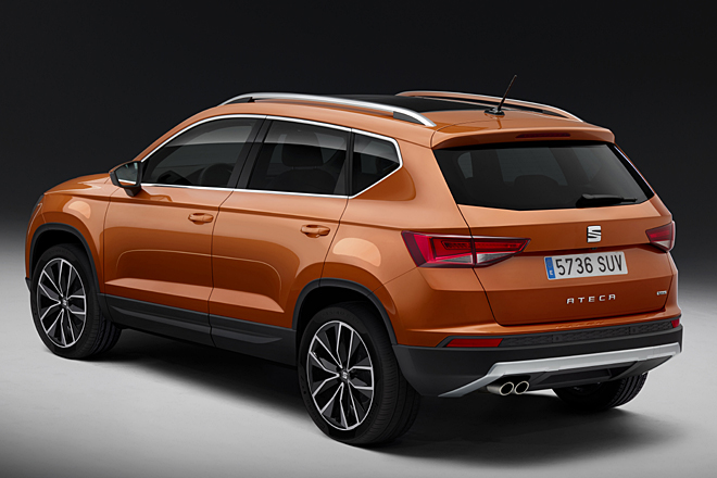 Das Design ist ebenso unspektakulär wie gelungen, von der langen Antenne abgesehen gibt es nichts zu meckern