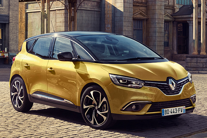 Die Bodenfreiheit wurde leicht angehoben, der hintere �berhang gek�rzt, die Spurweite vergr��ert. Der erste Eindruck ist insgesamt gut, das Auto wirkt eigenst�ndig und frisch, aber nicht zu gewollt