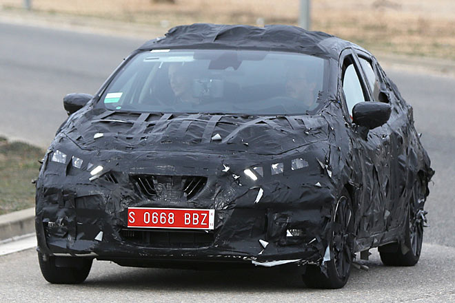 In Südeuropa testet Nissan derzeit den nächsten Micra. Der steht auf einer neuen Plattform und wird in Frankreich statt in Indien gebaut