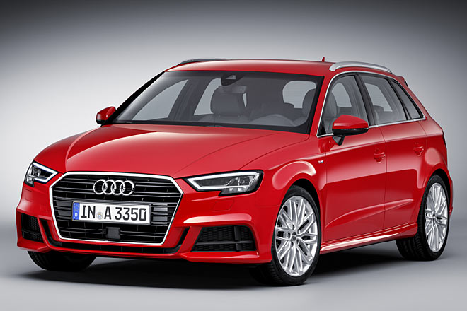 Der K�hlergrill wird etwas breiter und eckiger, die Scheinwerfer folgen dem neuen A4 im �u�eren unteren Bereich mit ebenfalls eckigerem Look