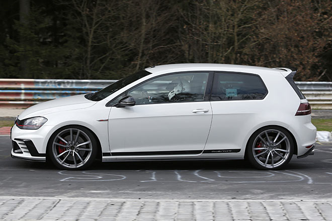 Auch über den Nürburgring haben die Testfahrer den stärksten Serien-GTI aller Zeiten gescheucht