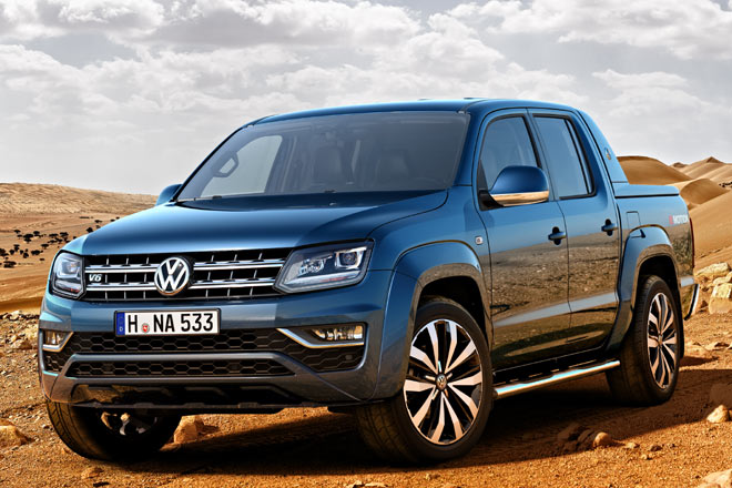 Nach den Zeichnungen vor rund zwei Wochen zeigt VW das Amarok-Facelift jetzt auch im Foto, hier das Sondermodell Aventura mit allerlei Chi-chi