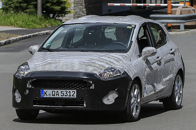 Vordere Dreiecksfenster und stehende Spiegel bleiben erhalten, auch die Front wird nur dezent �berarbeitet