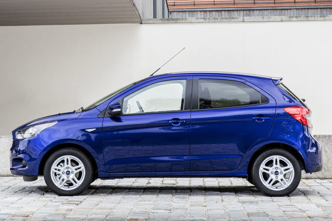 Damit wächst er in der Länge um über 30 Zentimeter &ndash; und erreicht fast Fiesta-Niveau. Das schafft Platz für die Fondtüren, die künftig Standard sind