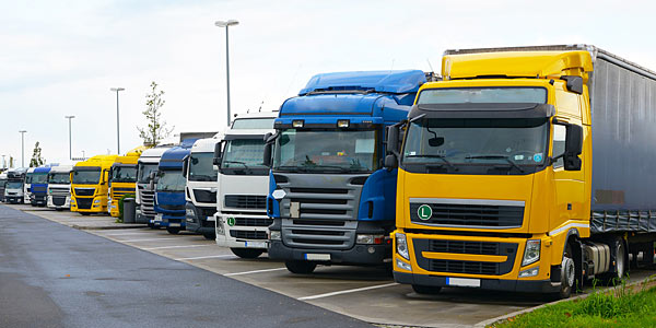 Fahrverbot zur Ferienzeit: Brummis unerwünscht