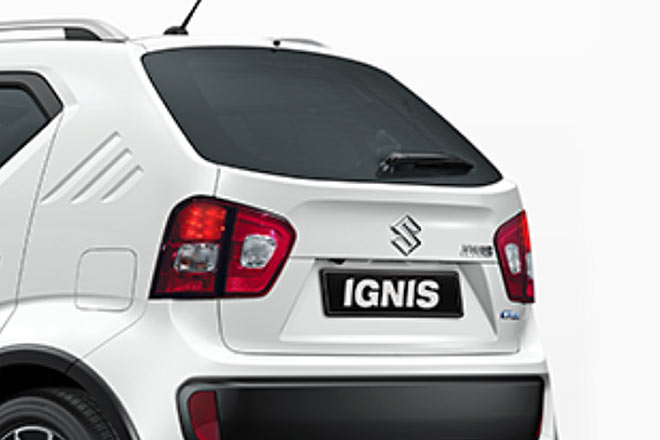 Die Bildqualität ist schlecht, das Design der Rückleuchten kaum besser