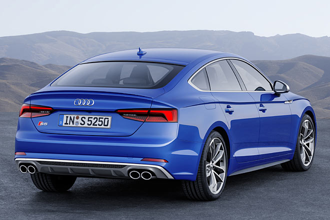 Die vierflutige Abgasanlage kann man stark finden &ndash; oder zu protzig