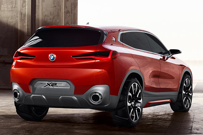 Wuchtige Schürzen sind Merkmal des X2, aber sie werden bis zum Serieneinsatz noch entschärft