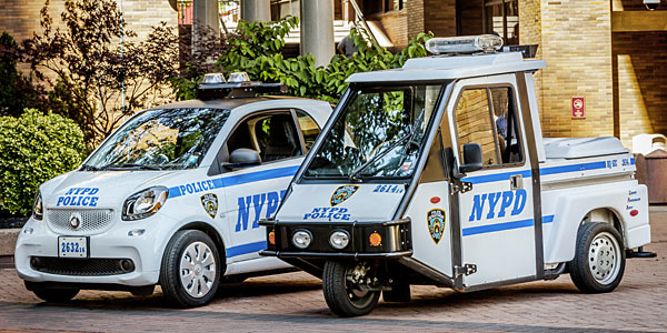 Weltstadt-Polizei fährt Smart Fortwo