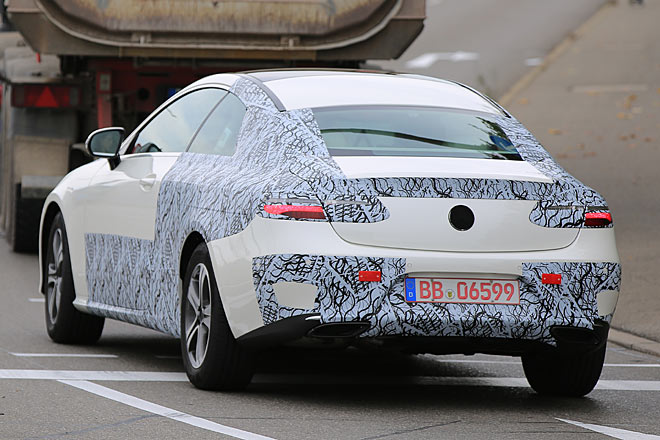 Auch die Rückleuchten zeigen mehr Detailliebe als bisher, insgesamt ist der Anblick im positiven Sinne auffällig