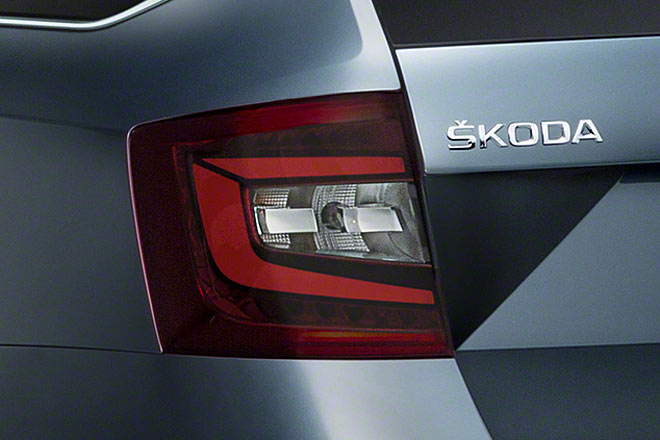 Auch hier kommt die kristalline Gestaltung zum Tragen. Schade: LED-Technik f�r den Blinker bekommen Kunden weiterhin nicht