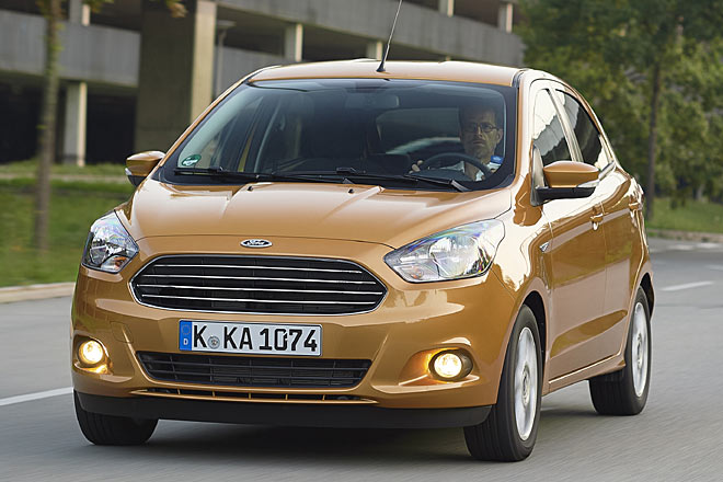 Das Design geht in Ordnung, ist aber beliebig und nicht allzu detailverliebt. Schade: Funzeliges Halogen-Tagfahrlicht muss reichen