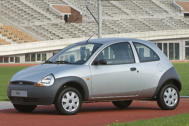 ... &raquo;new edge&laquo;. Der Ur-Ka feiert gerade seinen 20. Geburtstag. Optisch polarisiert das Auto bis heute, immerhin: Es war ein Gesicht in der Menge