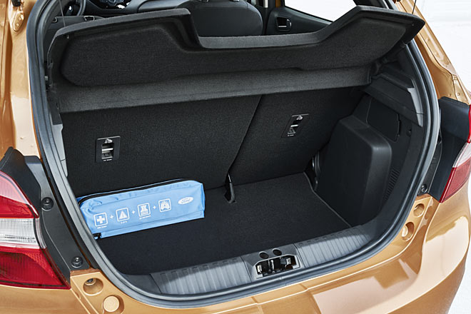 Der Kofferraum fasst 270 Liter und ist damit alltagstauglich &ndash; wenn kein Kinderwagen mit muss. Geöffnet werden kann er unpraktischerweise nur per Schlüssel oder &raquo;