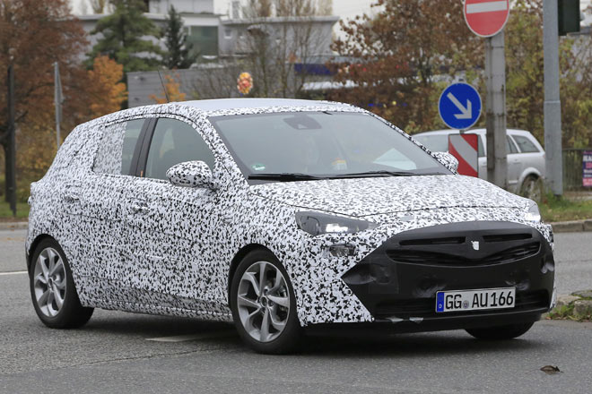 Rund ums Rüsselsheimer Stammwerk kurvt dieser Corsa der nächsten Generation. Sein Design scheint gediegener zu werden