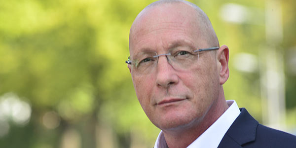 Porsche: Bundesverdienstkreuz f�r Uwe H�ck