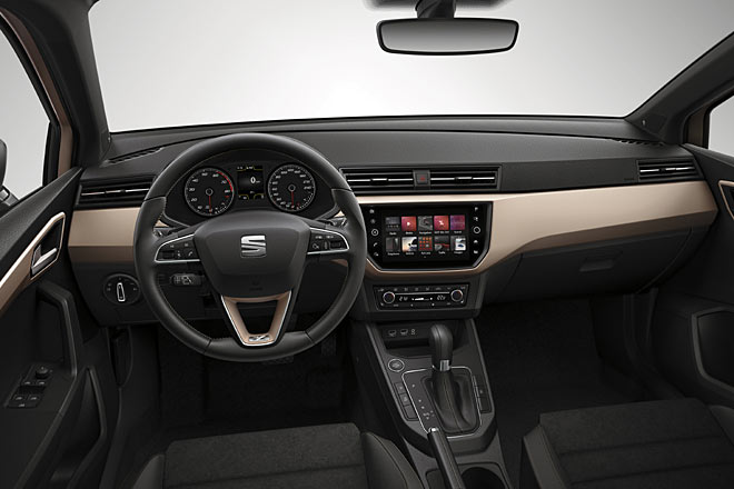 Die auch in anderen Farben erh�ltliche Blende erinnert an den �koda Fabia, dessen Armaturenbrett insgesamt aber mit dem neuen Ibiza nicht mehr mithalten kann