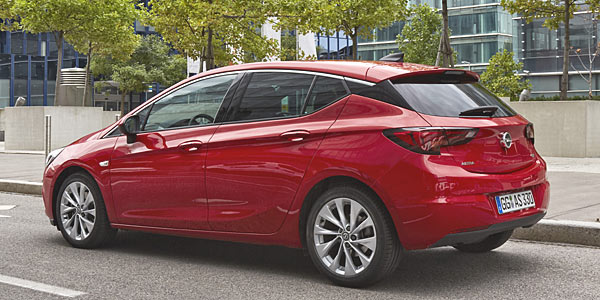 Opel erweitert ACC-Angebot im Astra