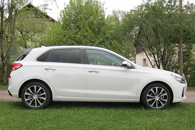 Das Design des neuen Hyundai i30 pendelt zwischen gepflegter Langeweile und Mainstream, ist aber aus jeder Perspektive in sich stimmig