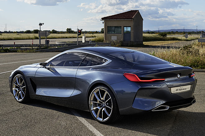 Dicke Backen und die großen &raquo;Air Breather&laquo; kennzeichnen die Seitenansicht