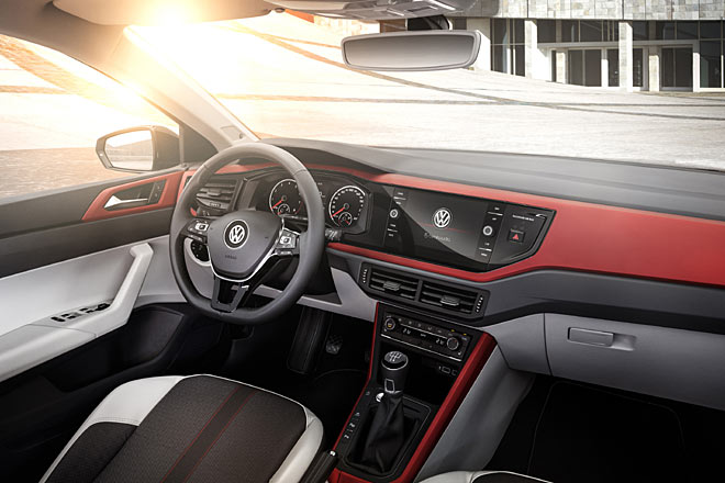 Das Polo-Interieur wird farbiger und horizontaler, nicht unbedingt edler