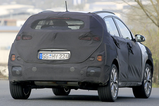 ... bei früheren, konventionell angetriebenen Erlkönigen noch deutlich zu sehen war