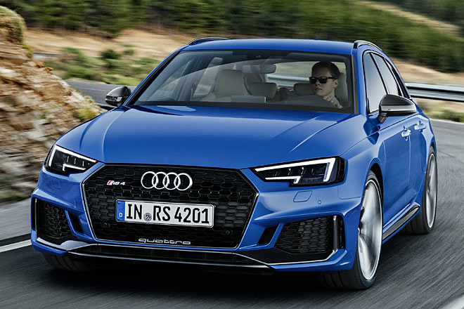 Audi zeigt auf der IAA die neue A4-Speerspitze: Der RS4 Avant leistet 450 PS, entwickelt 600 Newtonmeter Drehmoment und macht entsprechend auch optisch auf &raquo;dicke Lippe&laquo;