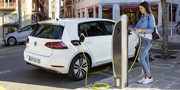 Hamburg hat die meisten Ladestationen für E-Autos