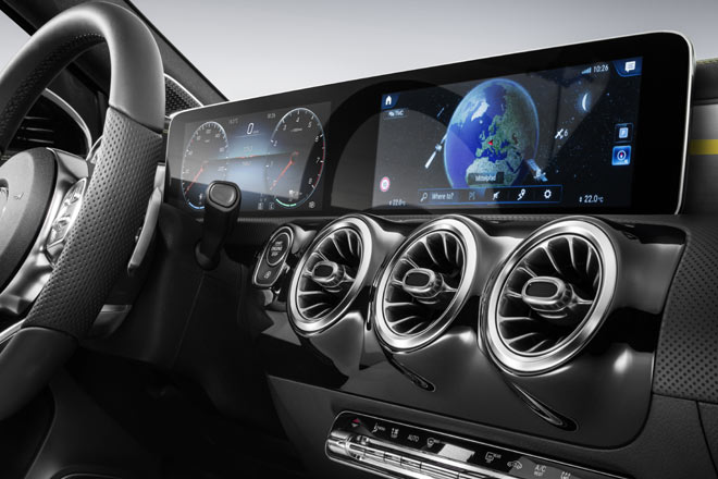 Das breite Display sieht ungewohnt aus, aber auch stimmiger &raquo;