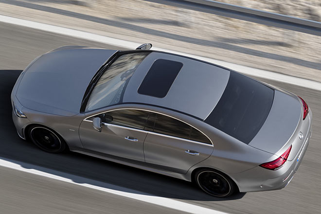 Ein Panoramadach hat Mercedes nicht vorgesehen. Die bisherigen Bilder zeigen das Sondermodell &raquo;Edition 1&laquo; mit AMG-Styling und kleineren zusätzlichen Designanpassungen