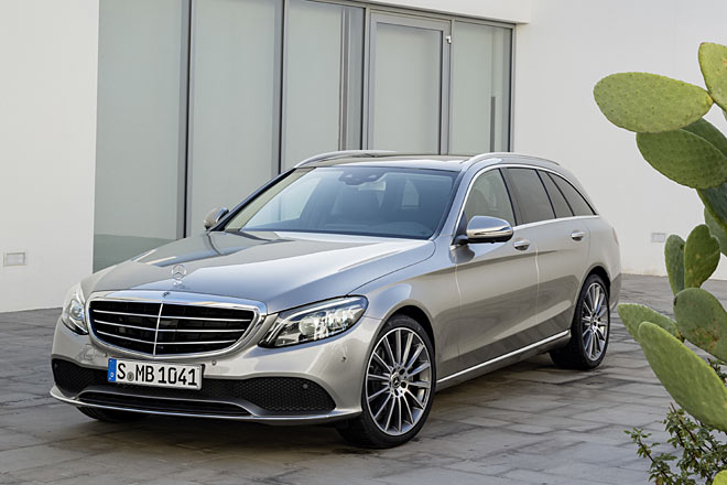 Insgesamt ist die C-Klasse äußerlich ein optisch gelungenes Auto