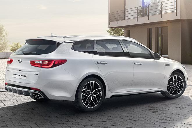 Auch am Heck werden nur Kenner die Unterschiede bemerken