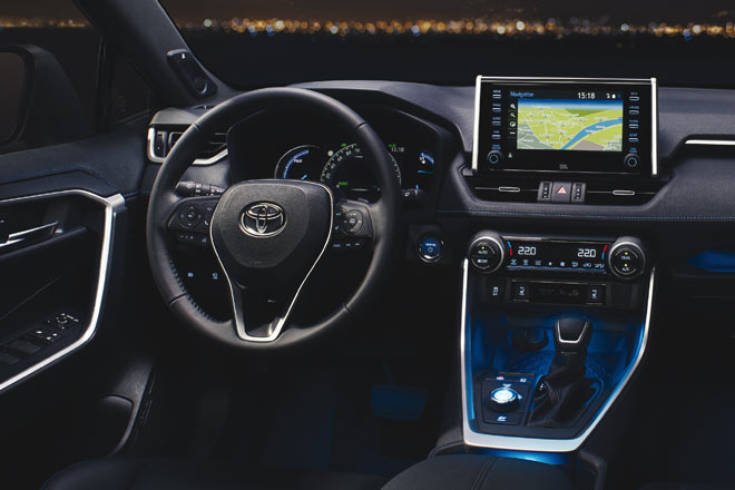 Auch die Instrumentierung und das Lenkrad vermögen uns keine Beifallsstürme zu entlocken