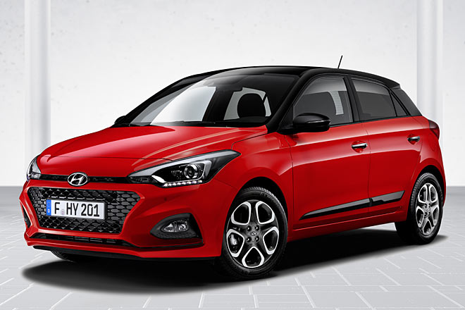 Rund dreieinhalb Jahre nach dem Start überarbeitet Hyundai den i20. Der Kleinwagen erhält den &raquo;Kaskaden&laquo;-Kühlergrill und eine neue Frontschürze. Die Scheinwerfer bleiben formal und technisch unverändert