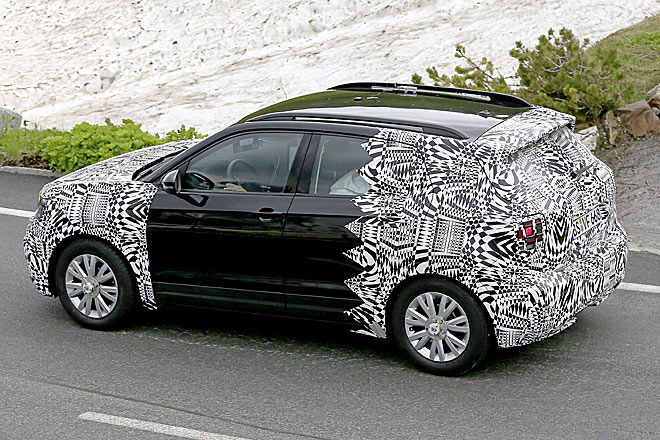 Das dritte Seitenfenster ist klein &ndash; vielleicht ist es auch nur eine Designblende in Chrom oder Kontrastfarbe