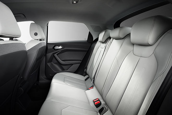 Insgesamt bietet die Neuauflage mehr Platz als bisher, bleibt aber insgesamt naturgemäß eher eng