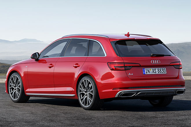 Am Heck gibt es dann den RS-Dachspoiler