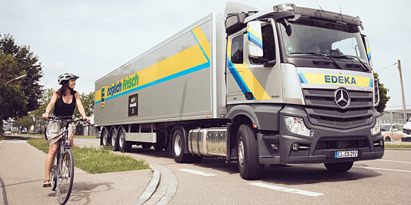 Lkw-Abbiegeassistent: Ministerium startet Aktionsbündnis