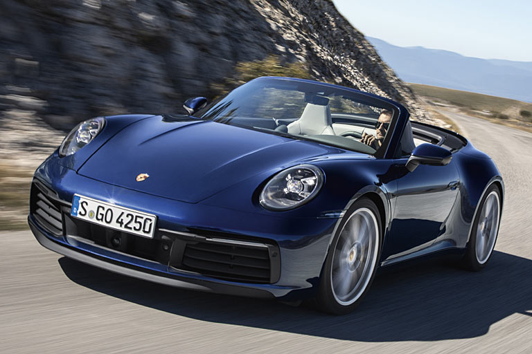 Zum Start gibt es Carrera S und 4S mit jeweils 450 PS und obligatorischem 8-Gang-Doppelkupplungsgetriebe