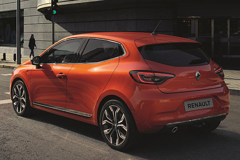 Nach wie vor versteckt Renault den hinteren Türgriff, jetzt allerdings in der C-Säule und nicht mehr der Türe selbst