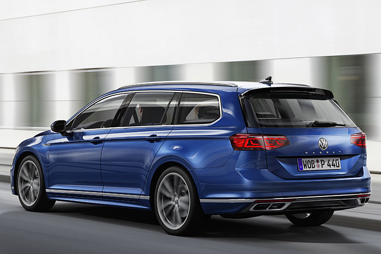 Wichtigste Änderung am Heck ist die neuen Leuchtengrafik, die vom Touareg adaptiert wurde. Im Bild die optionale Ausführung mit dynamischem Blinker und Wechselgrafik