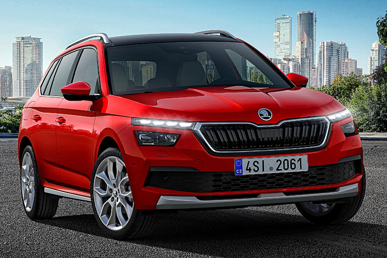 Im oberen Bereich sind Tagfahr- und Blinklicht untergebracht, unten alle anderen Lichtfunktionen. Im übrigen zeigt der Kamiq ein ruhiges, massenkompatibles Design. Fein ist die bis zur Seitensicke &raquo;