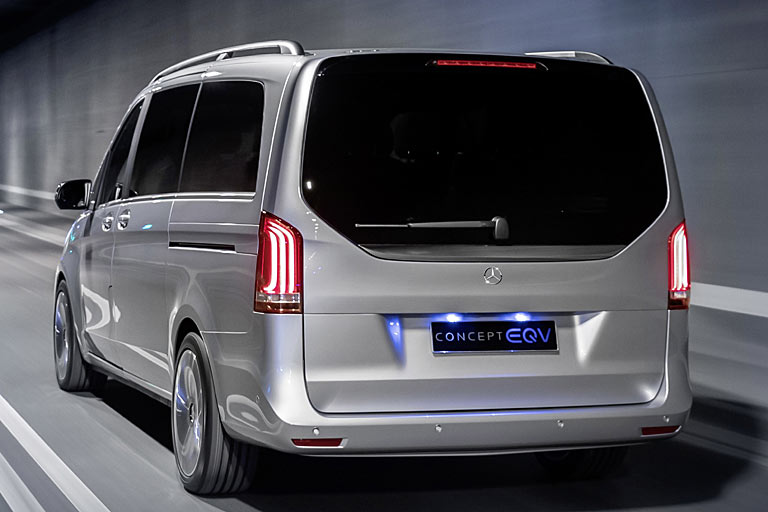 Die gibt es aber anders als beim EQC hauptsächlich an der Front, der Rest der Großraumlimousine bleibt nahezu unangetastet