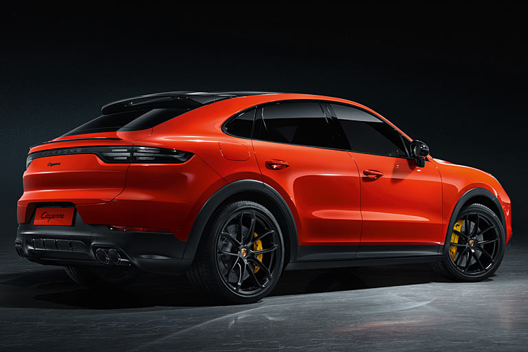Gestatten, Porsche Cayenne Coupé. Der Sportwagenbauer hat mal wieder eine neue Variante aus dem Hut gezaubert, die das große SUV athletischer erscheinen lässt