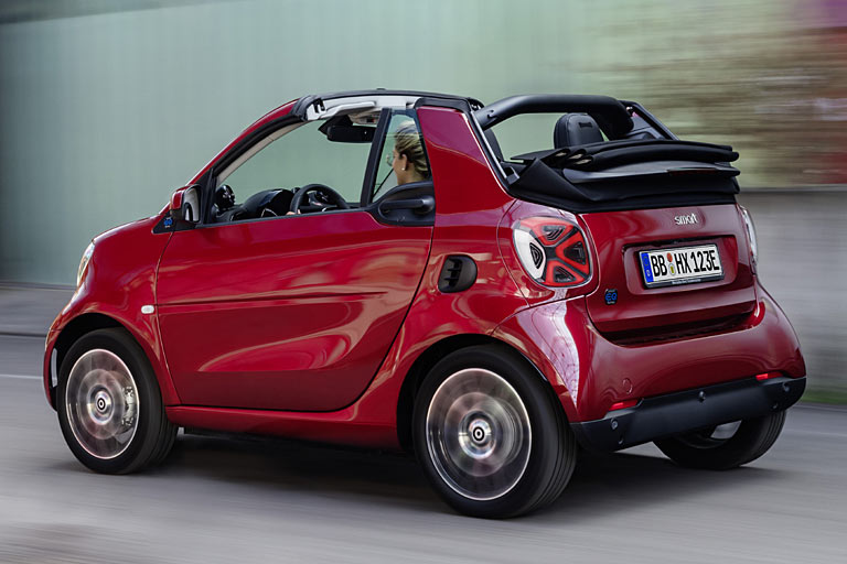 Am Heck beschränken sich die Änderungen auf ein neues Innenleben der Heckleuchten