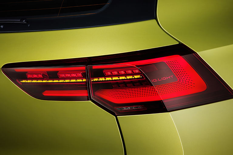 Die Standard-Rückleuchten gibt es mit doppeltem und mit doppeltem, animiertem Blinker. Eine abgewandelte Version werden GTE, GTI & Co. bekommen