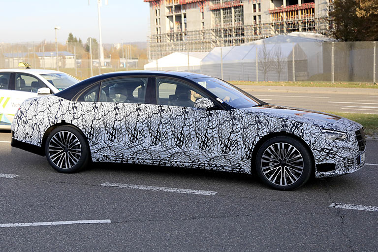 Ein Versteckspiel lohnt auch kaum, da sich das Design nur evolutionör weiterentwickelt