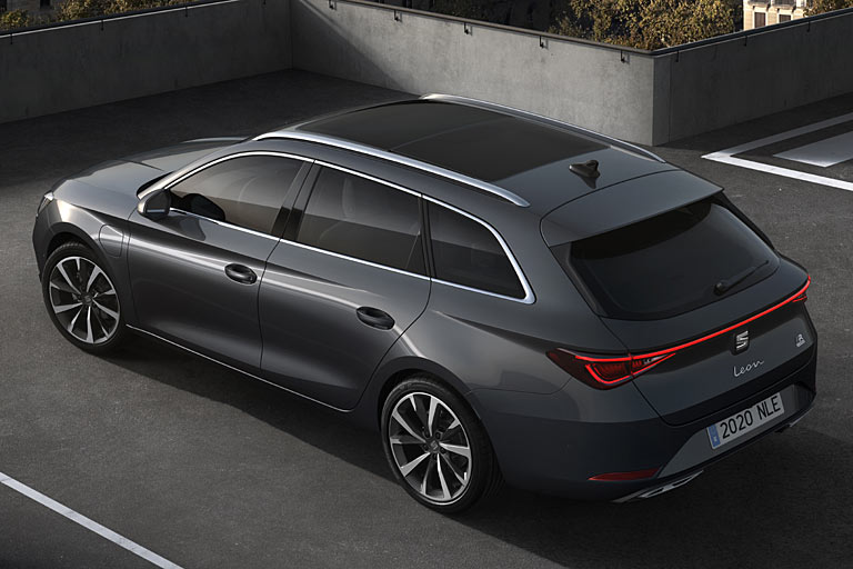 Nochmal der Kombi, hier mit Panorama-Glasdach