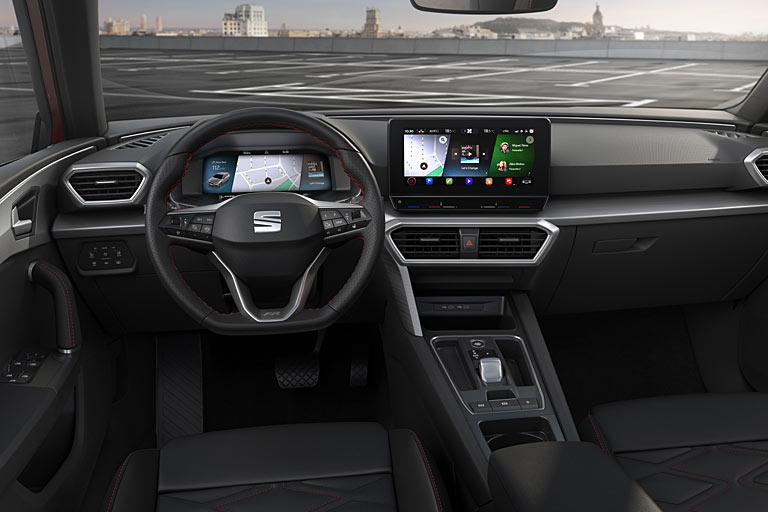 10,25-Zoll-Digitalinstrumente sind Standard, der Zentralmonitor misst acht oder optional zehn Zoll (Bild)