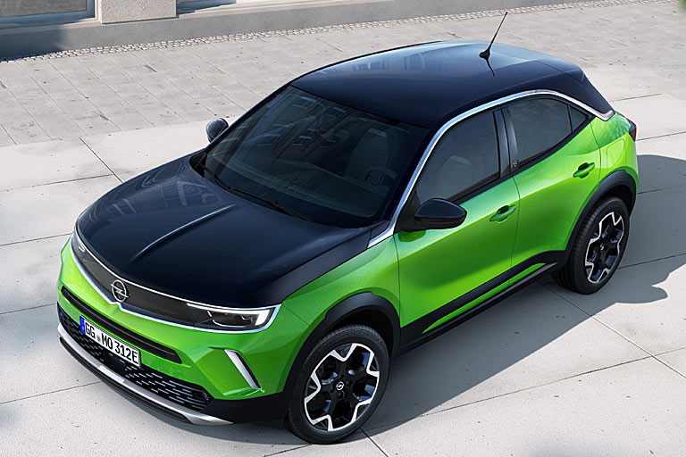 Noch einmal der neue Mokka. Man beachte die breite Schulterlinie unter der C-Säule und den schwarzen Einsatz in den Türen